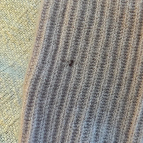 Everlane 100% Cashmere Ribbed Cocoon Crew Neck Sweater in Lilac - Medium - Picture 4 of 8